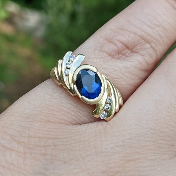 14k Solid Gold Vintage Sapphire Diamond Ring - Picture 1 of 12